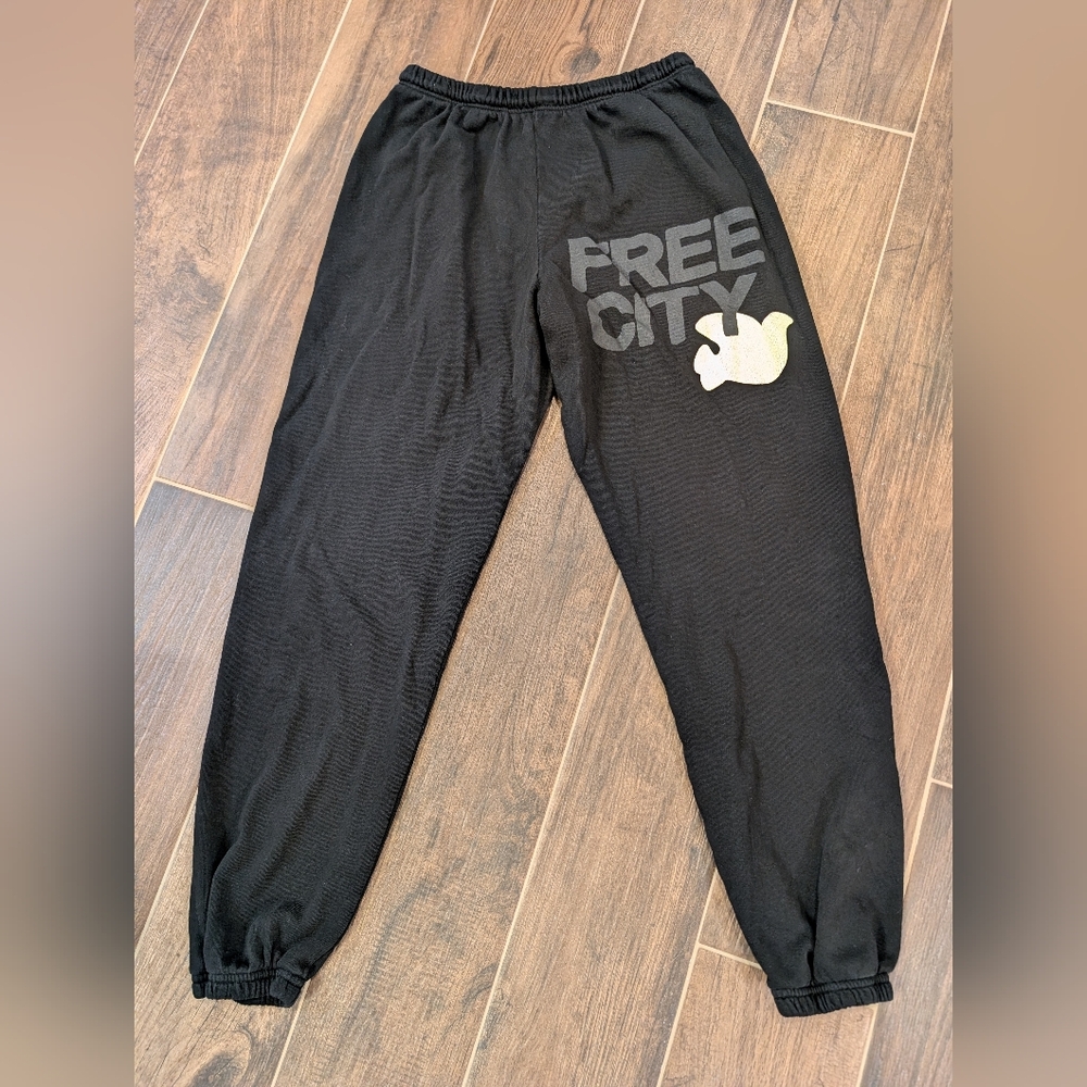 freecity Black Joggers with Logo, size XS